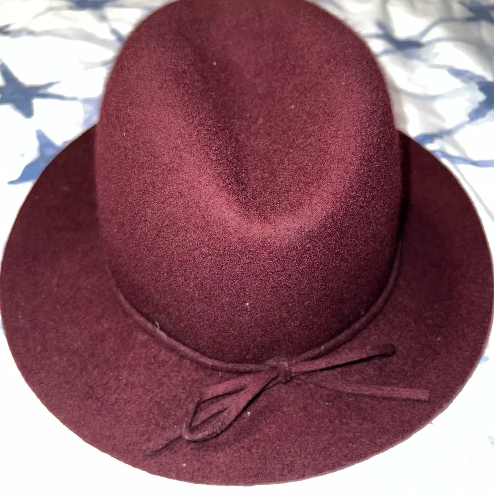 Hat - Picture 2 of 5